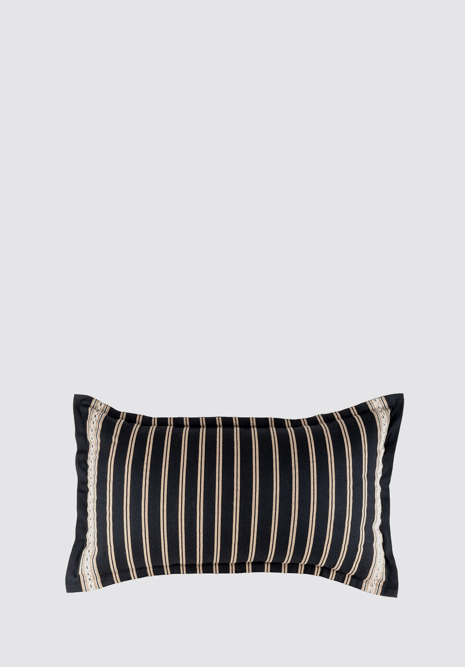 Cadena Negro Cushion Cover