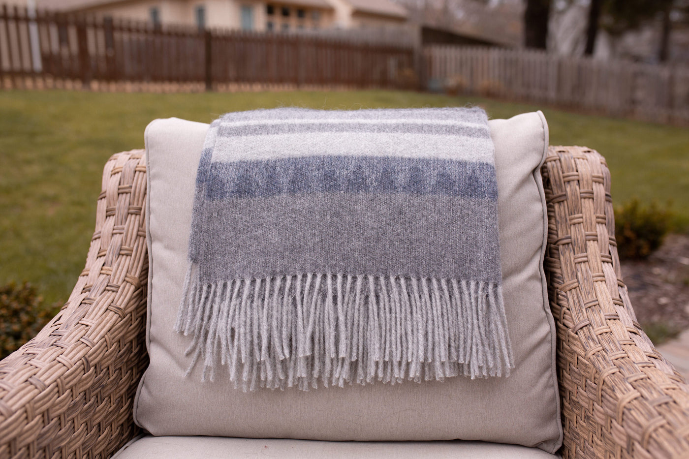 Campestre Alpaca Blend Throw | Grey/Blue