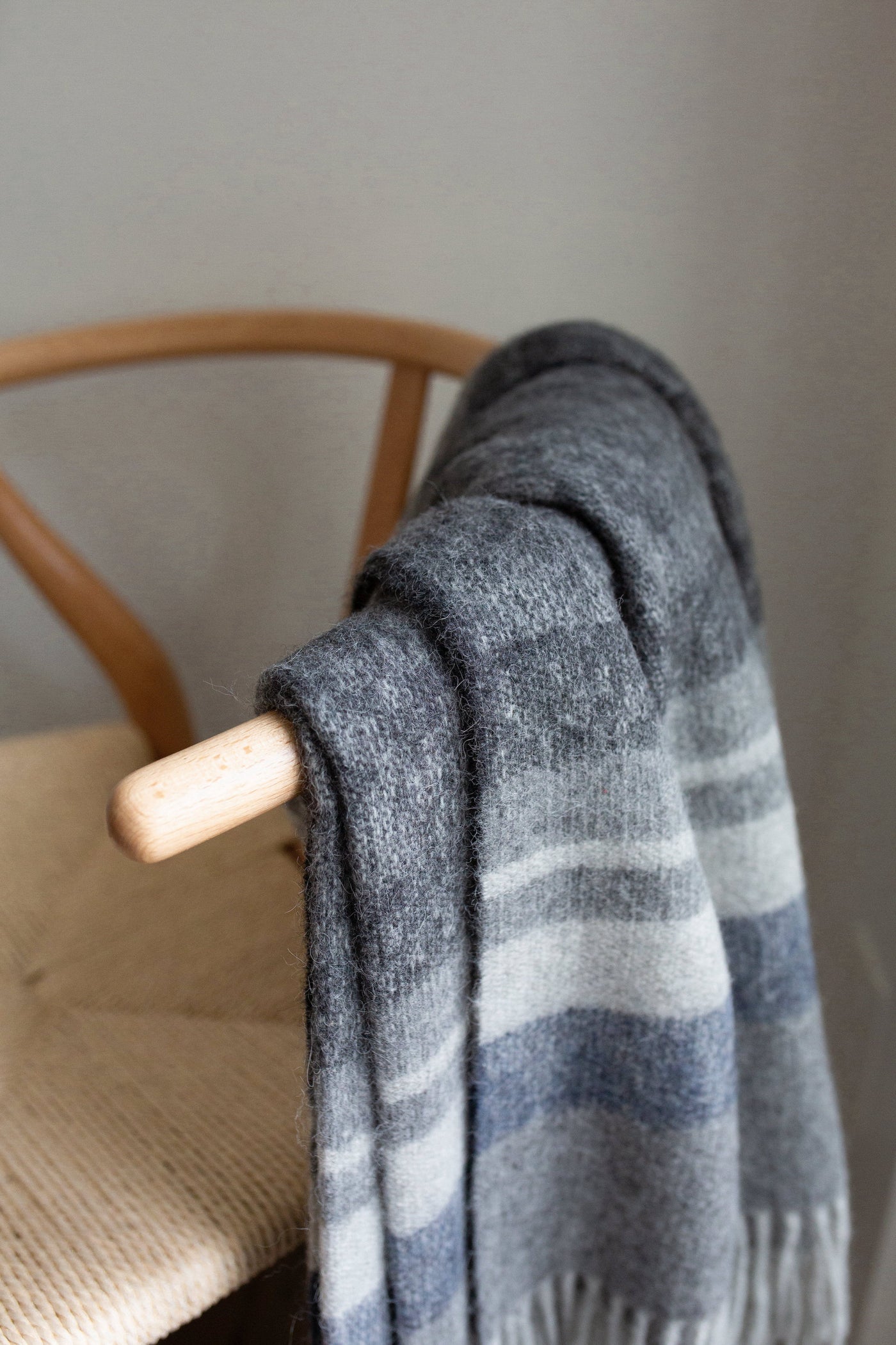 Campestre Alpaca Blend Throw | Grey/Blue