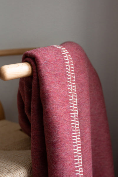 Descanso Alpaca Blend Throw | Dusty Red