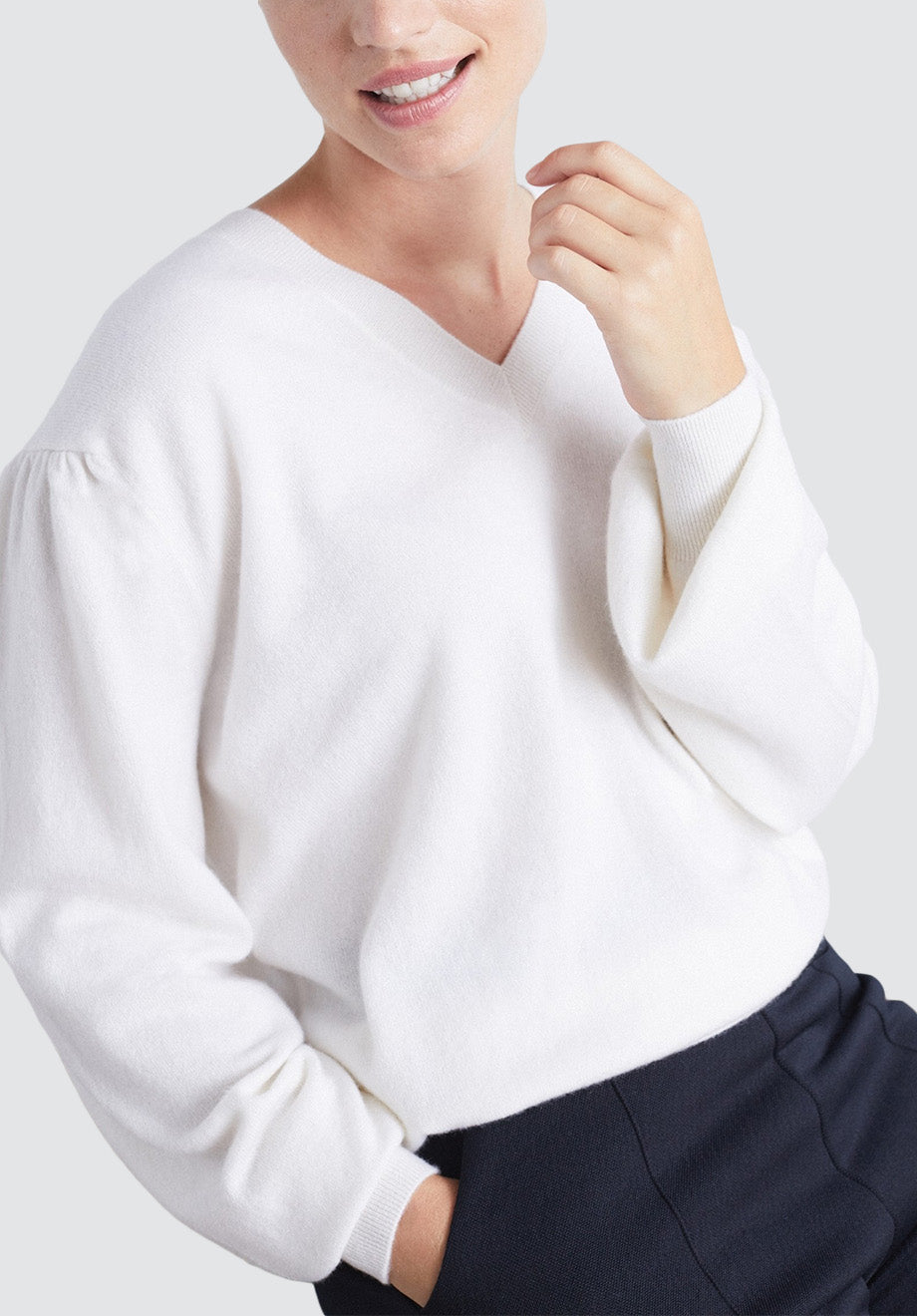 Cashmere V Neck Sweater | Snow