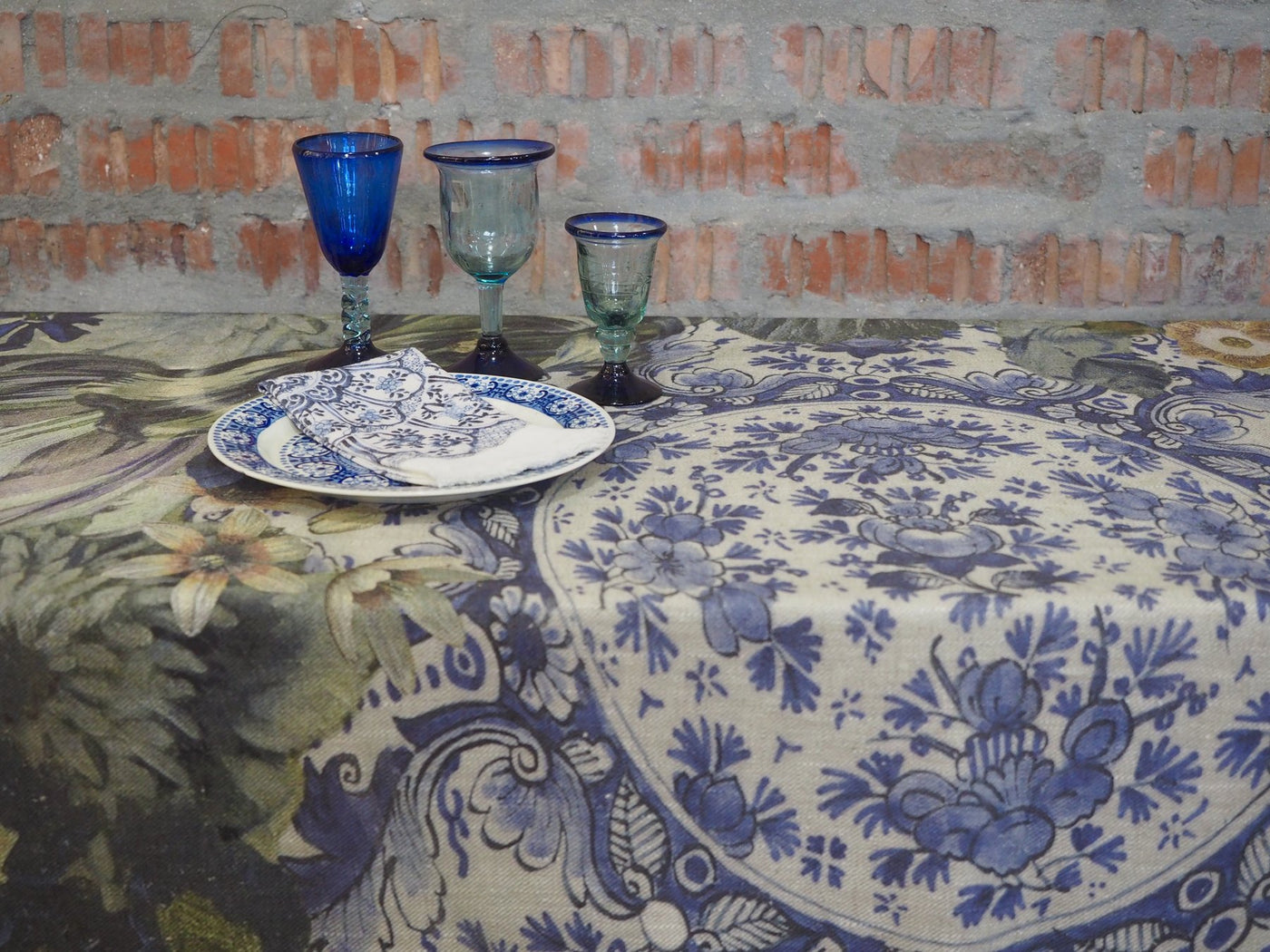 Tablecloth | Delft Plates