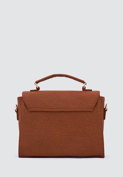 London LHR - Piñatex® Saddle Bag | Mocha